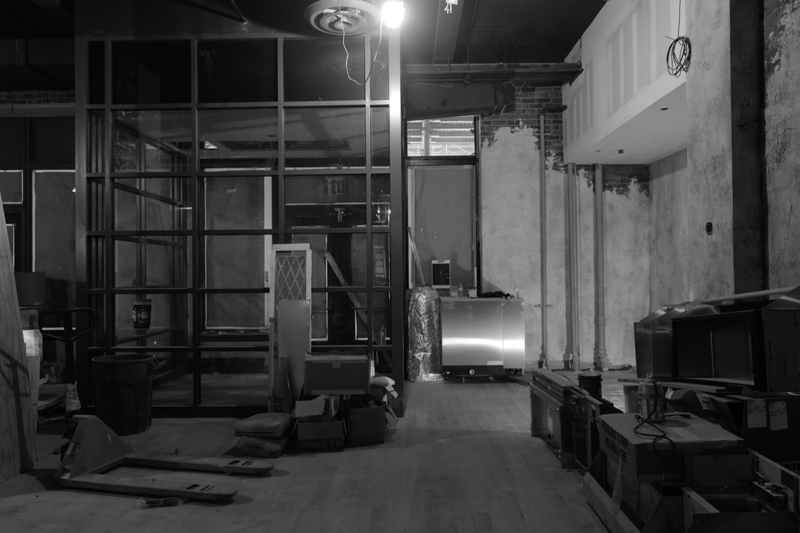 The steel frame of the room, still without finishes